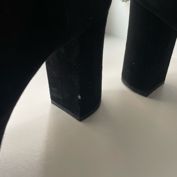 Too big for me… They are a 40 1/2 …Great Winter PRADA Booties ❤️ - Picture 8 of 8